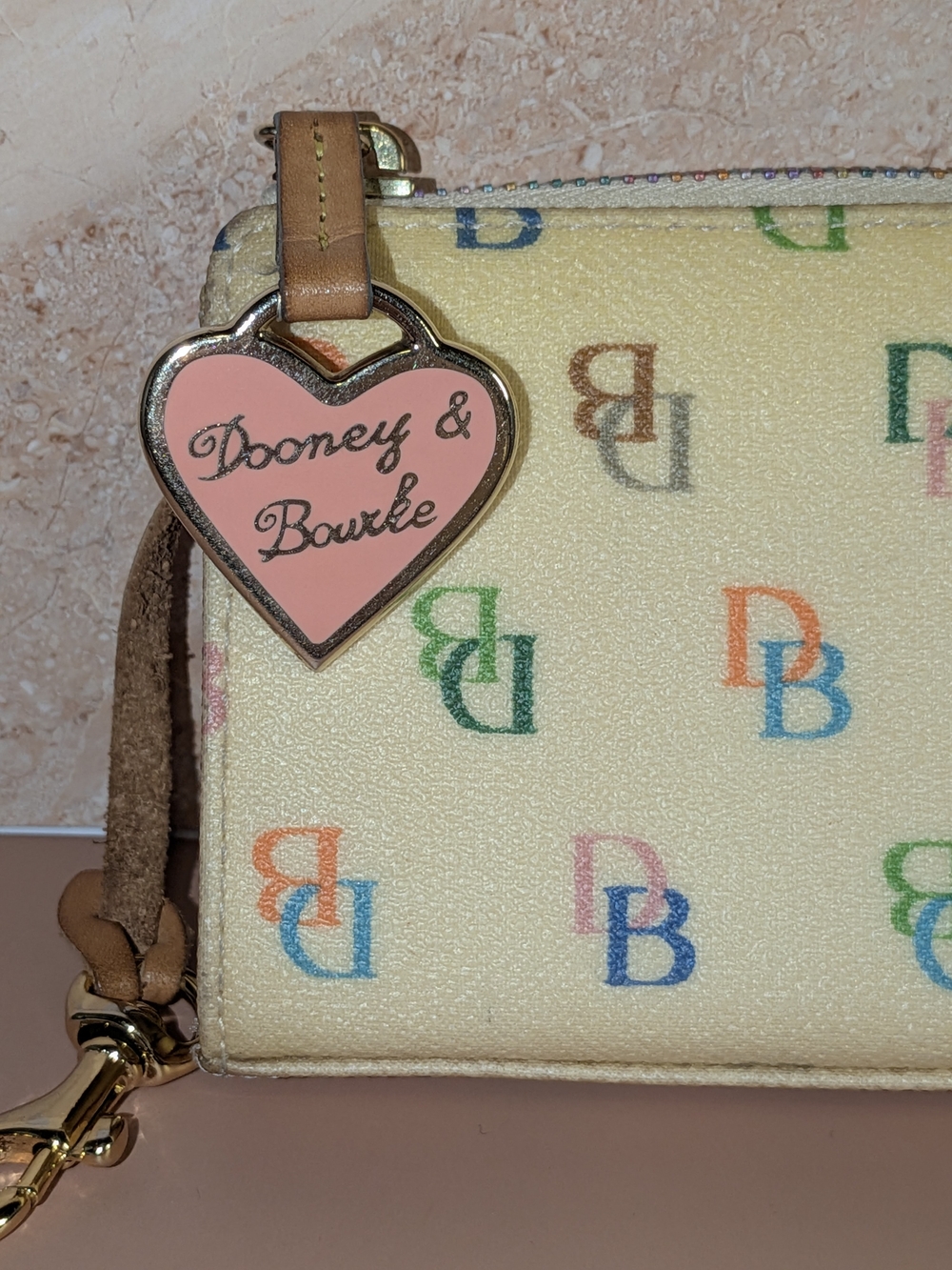 LOW START Dooney & Bourke Rainbow Logo Zip Wallet - Picture 3 of 3